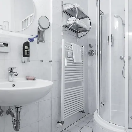 Remise Blumberg Guest house 3*